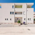 Guest house Narancin 3*