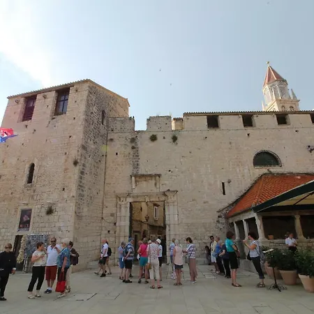 Narancin Gæstehus Trogir