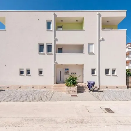 Casa de hóspedes Narancin 3*